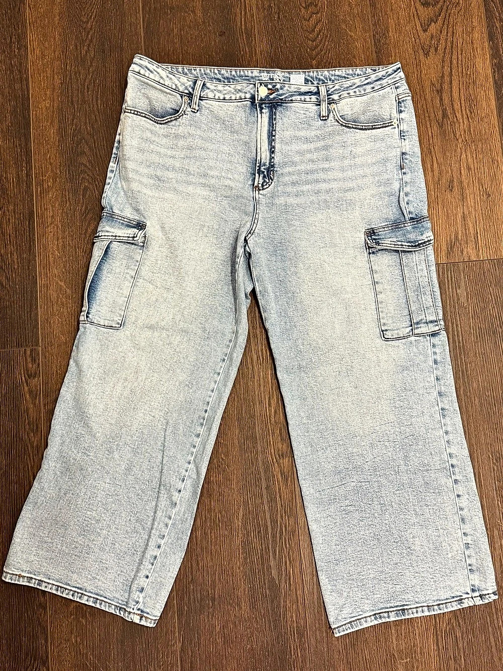 Y2K Light Denim Cargo Wide Leg Jeans NWOT